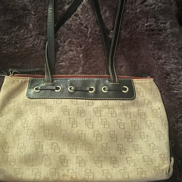 Dooney & Bourke